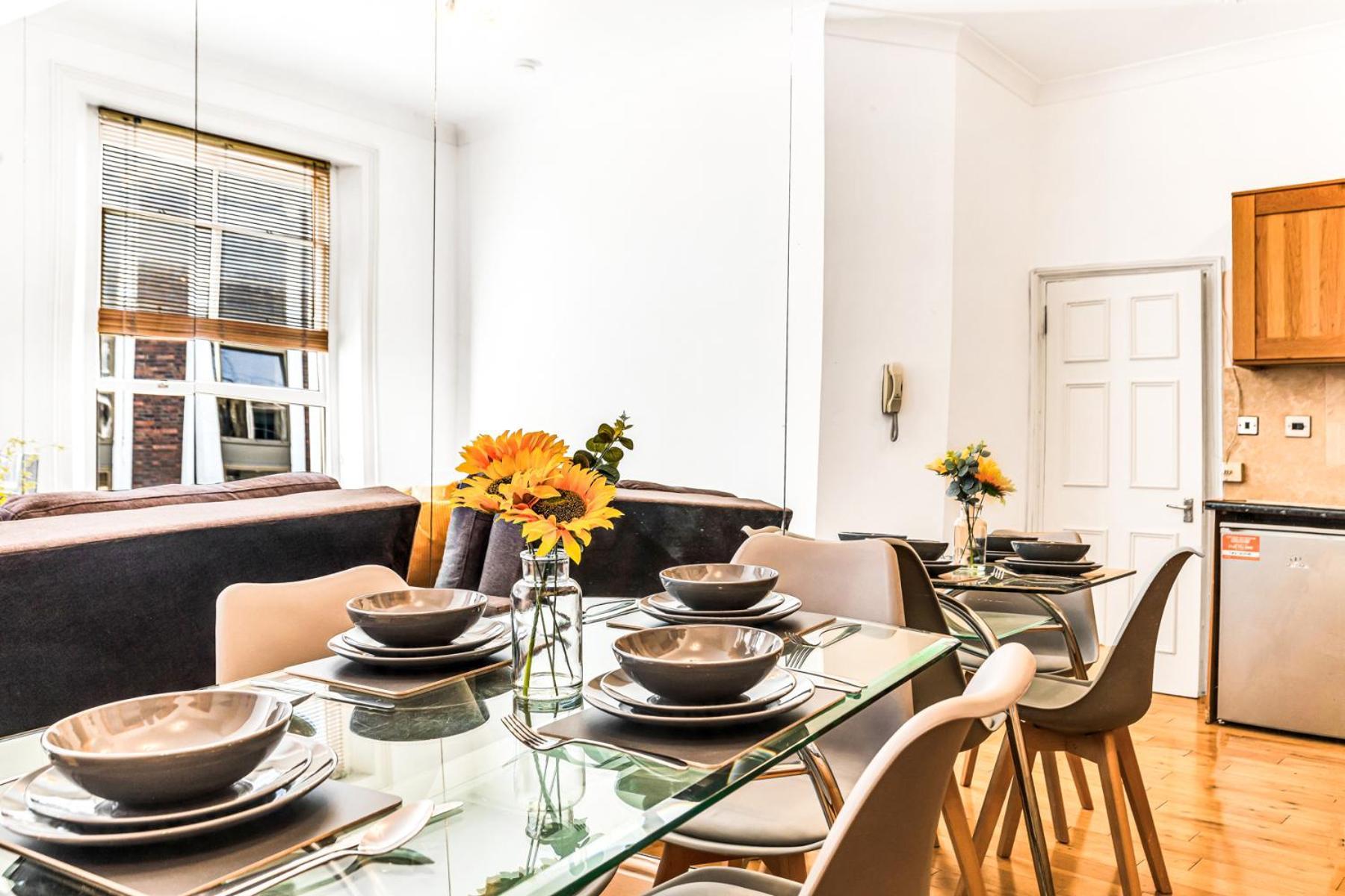 Luxstay2 Earls Court Apartment - Sleeps Up To 8 Лондон Екстериор снимка